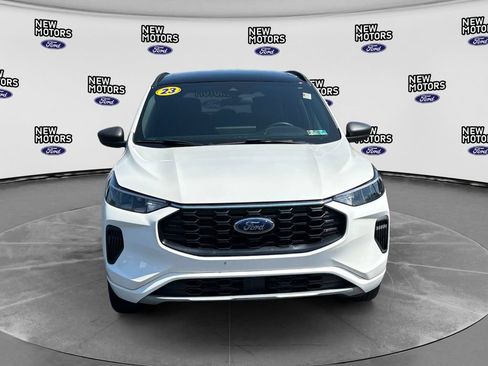 Used 2023 Ford Escape ST-Line w/ Tech Pack #1 AWD/4WD image 8