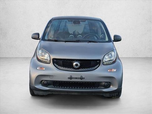 Used 2016 smart fortwo pure image 2