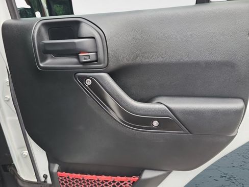 Certified 2018 Jeep Wrangler Unlimited Rubicon AWD/4WD image 16