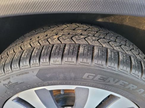 Used 2022 Subaru Ascent Limited w/ Technology Package image 14