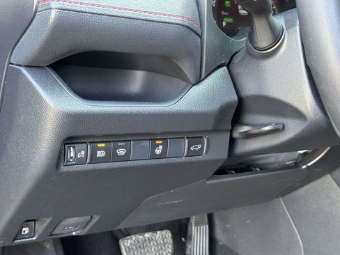 Used 2024 Toyota RAV4 SE w/ Weather & Moonroof Package AWD/4WD image 10