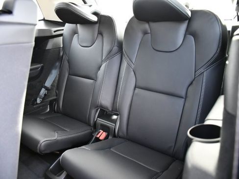 New 2026 Volvo XC90 B6 Ultra w/ Protection Package image 18