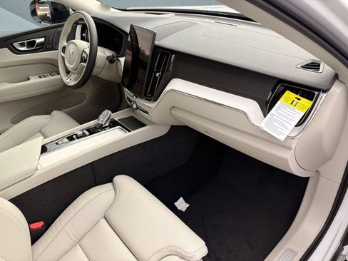 Certified 2026 Volvo XC60 B5 Ultra w/ Climate Package AWD/4WD image 28