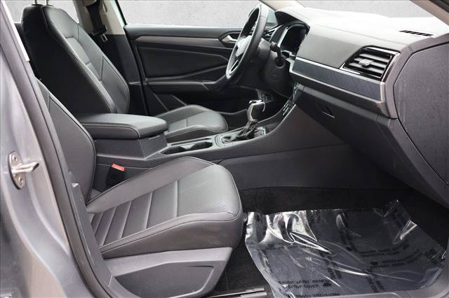 Used 2024 Volkswagen Jetta SE FWD image 27