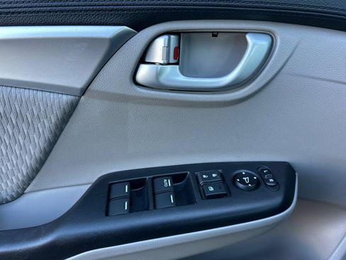 Used 2015 Honda Civic EX image 11