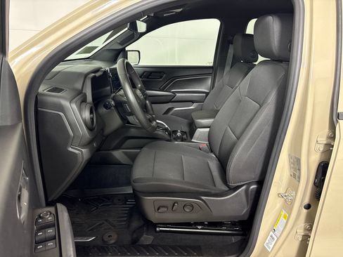 Used 2023 Chevrolet Colorado Trail Boss AWD/4WD image 22