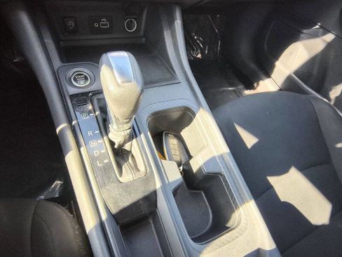 Used 2024 Nissan Sentra S image 18