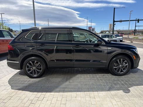 Certified 2023 Volkswagen Tiguan SE image 8