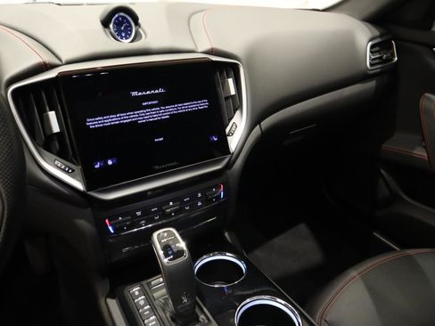 Used 2022 Maserati Ghibli Modena Q4 image 33