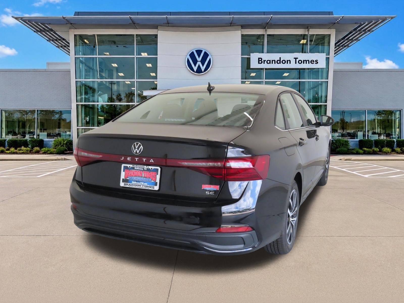 Used 2026 Volkswagen Jetta SE FWD image 3