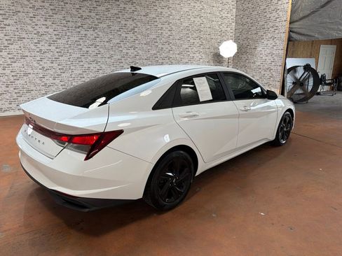 Used 2021 Hyundai Elantra SEL w/ Convenience Package FWD image 7