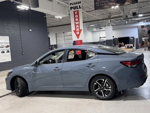 New 2025 Nissan Sentra SV image 33