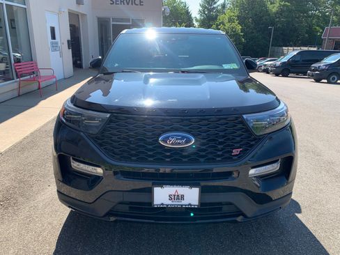 Used 2022 Ford Explorer ST AWD/4WD image 2