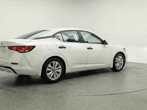 Used 2025 Nissan Sentra S FWD image 9