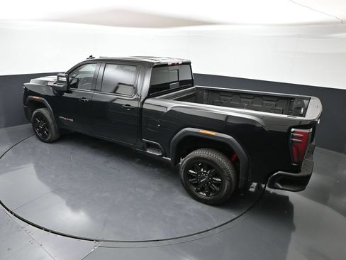 Used 2024 GMC Sierra 2500 AT4 w/ AT4 Preferred Package AWD/4WD image 39