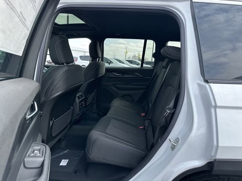 New 2026 Jeep Grand Cherokee Laredo X AWD/4WD image 24