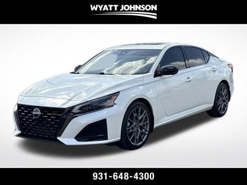 Used 2023 Nissan Altima 2.0 SR image 1