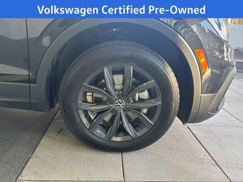 Certified 2024 Volkswagen Tiguan SE w/ Panoramic Sunroof Package image 13
