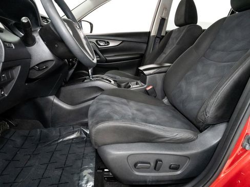 Used 2015 Nissan Rogue SV image 11