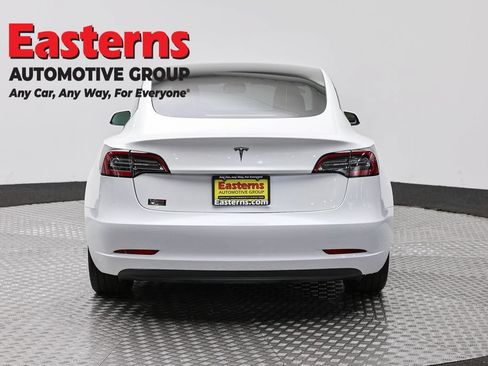Used 2021 Tesla Model 3 Standard Range Plus RWD image 6