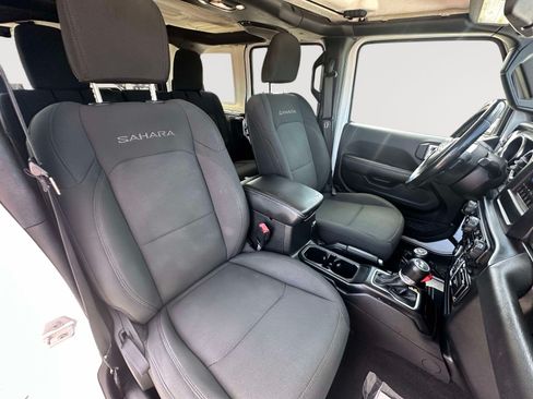 Used 2021 Jeep Wrangler Unlimited Sahara AWD/4WD image 25