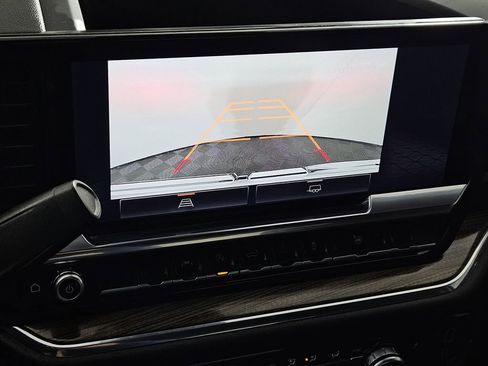 Used 2024 GMC Sierra 1500 Elevation AWD/4WD image 10