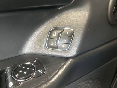 Used 2022 Ford Expedition Max Platinum image 16