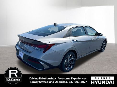 New 2025 Hyundai Elantra Sport image 10