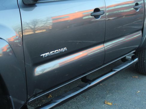 Used 2014 Toyota Tacoma 4x4 Double Cab image 36