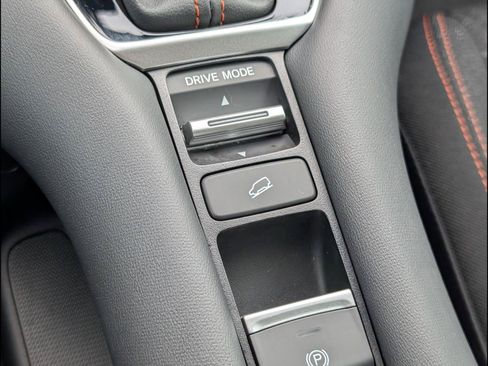 Certified 2025 Honda HR-V Sport image 16