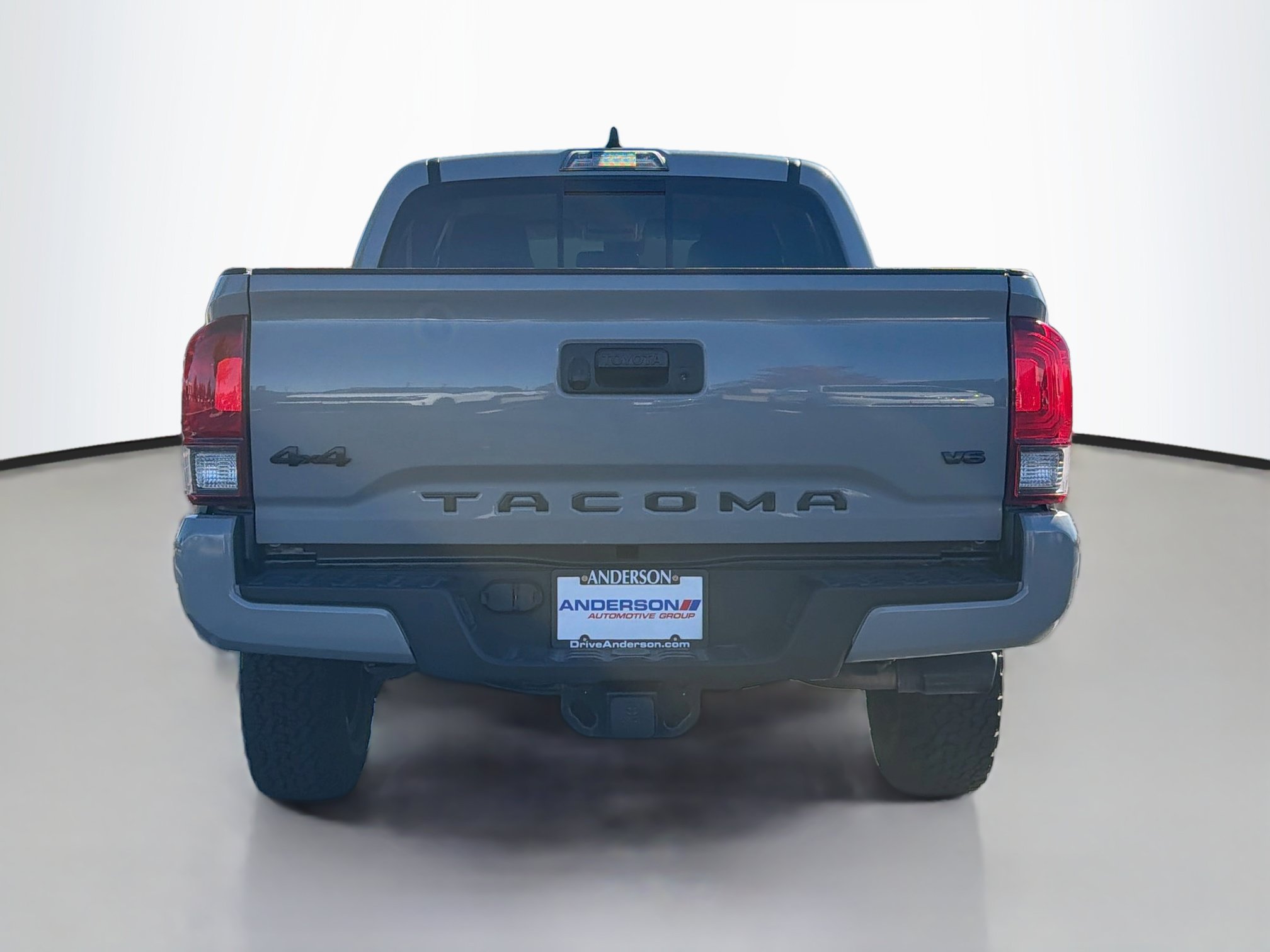 Used 2021 Toyota Tacoma SR5 w/ Technology Package AWD/4WD image 6
