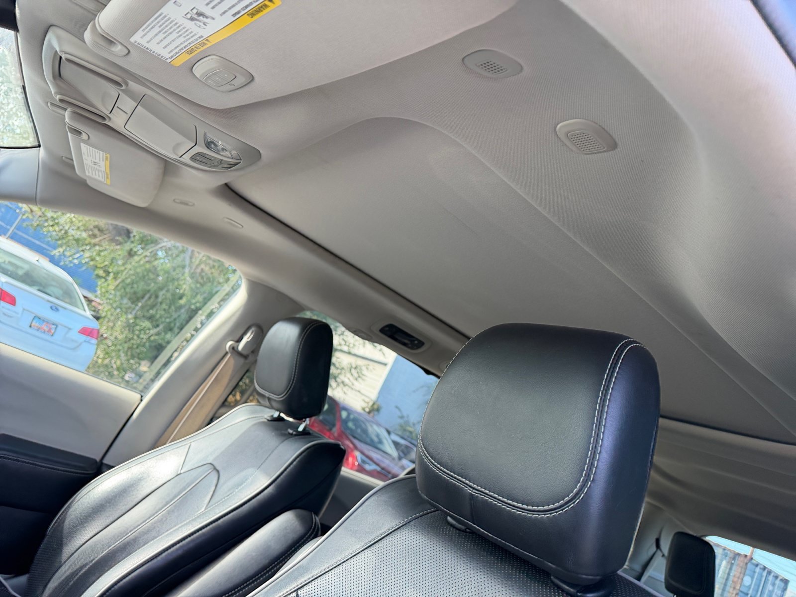 Used 2022 Chrysler Pacifica Limited FWD image 33