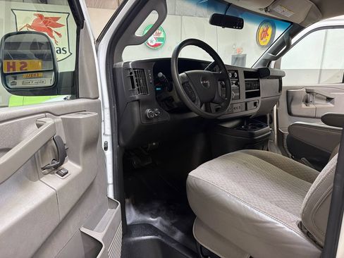 Used 2020 GMC Savana 2500 w/ Driver Convenience Package RWD image 23