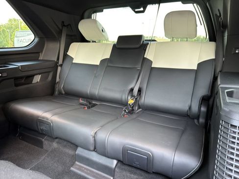 Used 2025 Toyota Sequoia Capstone AWD/4WD image 11
