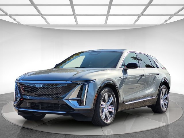 Certified 2024 Cadillac Lyriq Tech RWD image 8