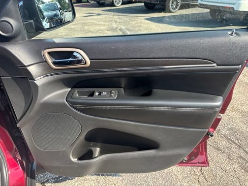 Used 2016 Jeep Grand Cherokee Limited AWD/4WD image 21