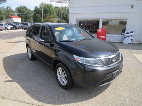 Used 2014 Kia Sorento LX image 7