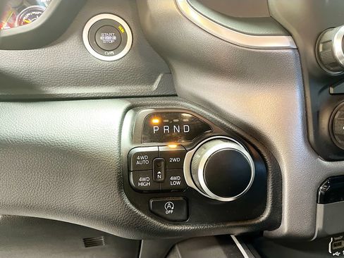 Used 2021 RAM 1500 Big Horn AWD/4WD image 17