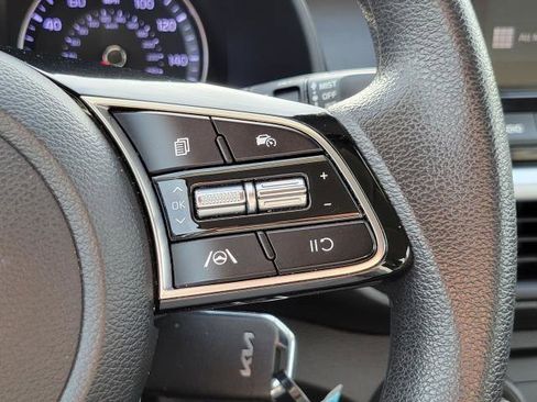 Used 2023 Kia Forte LXS image 14