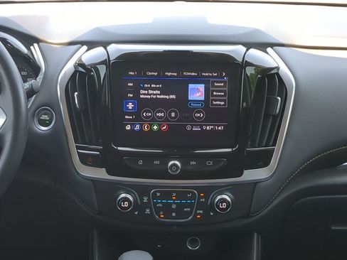 Used 2021 Chevrolet Traverse LT FWD image 16