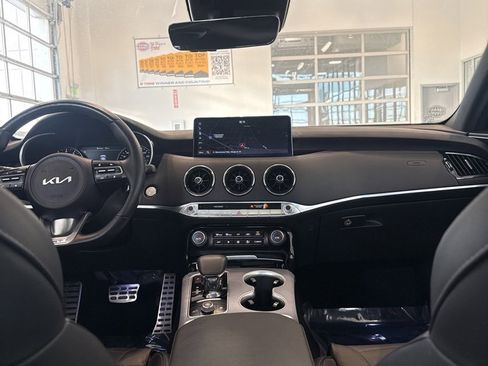 Used 2023 Kia Stinger GT2 image 33