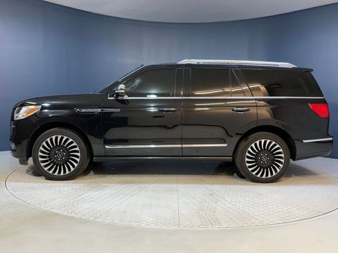 Used 2021 Lincoln Navigator Black Label image 2