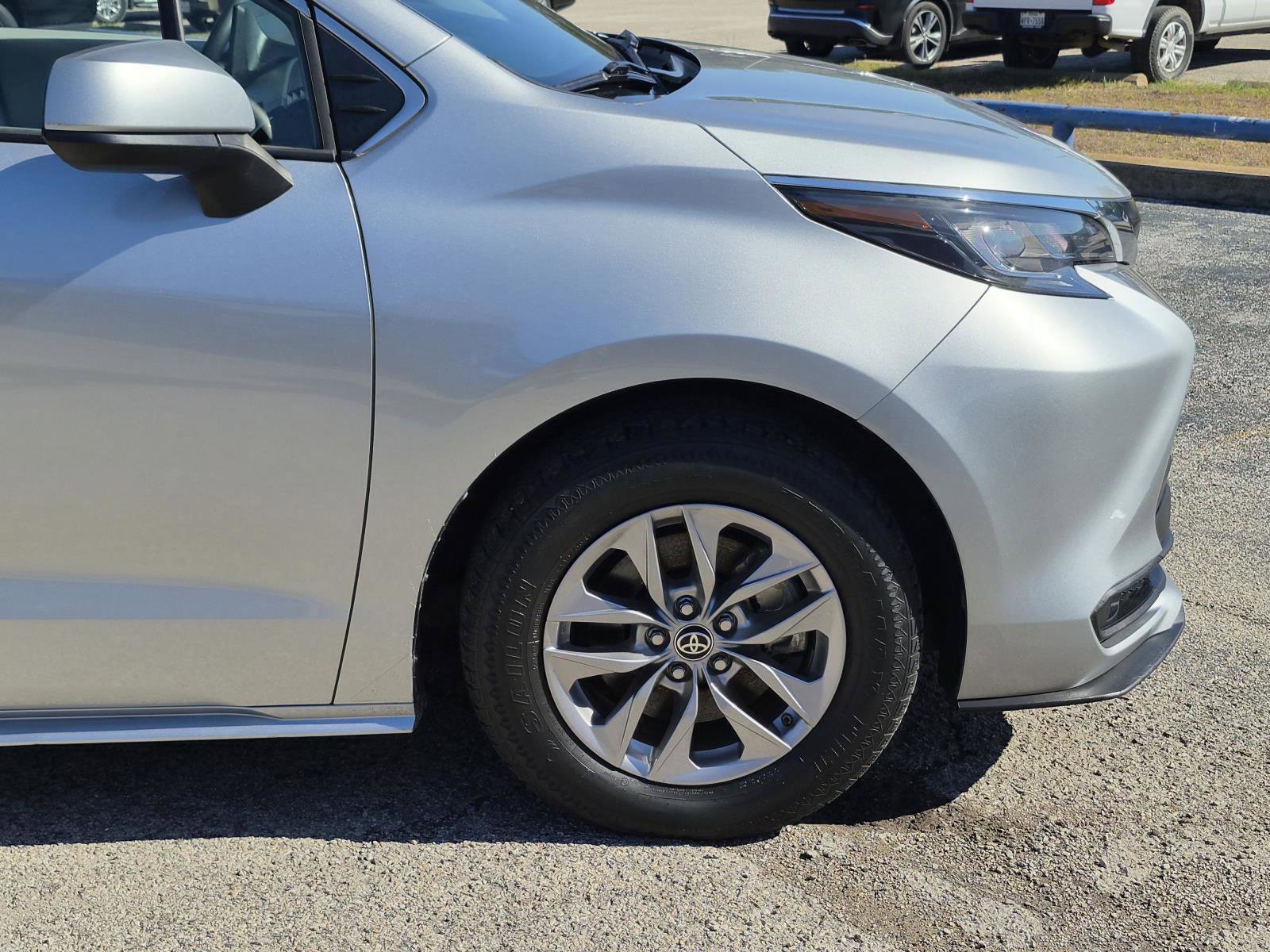 Used 2022 Toyota Sienna LE FWD image 8