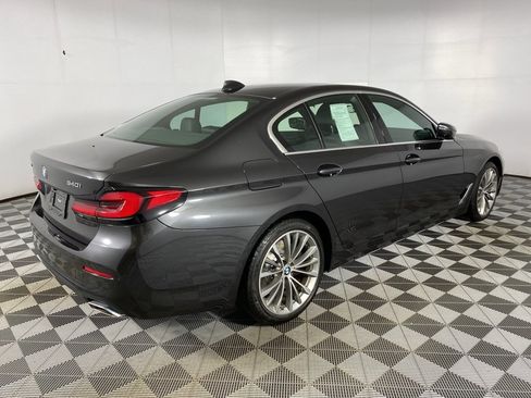 Used 2021 BMW 540i xDrive w/ Premium Package image 30