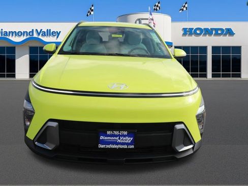 Used 2025 Hyundai Kona SEL image 2