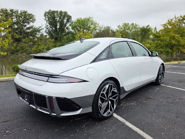 Used 2023 Hyundai Ioniq 6 Limited AWD/4WD image 10