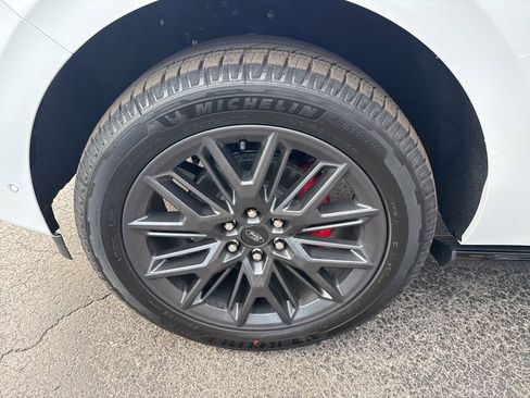 New 2025 Ford Expedition Platinum w/ Stealth Performance Package image 16