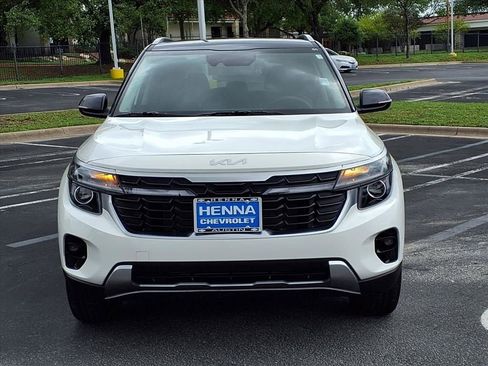 Used 2025 Kia Seltos S image 2