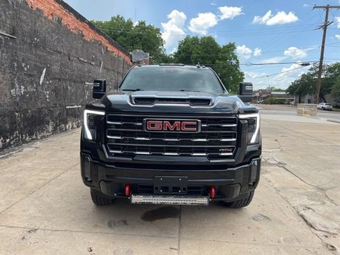 Used 2024 GMC Sierra 2500 AT4 w/ AT4 Premium Plus Package AWD/4WD image 11