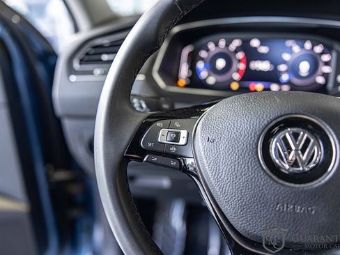 Used 2020 Volkswagen Tiguan SEL image 25